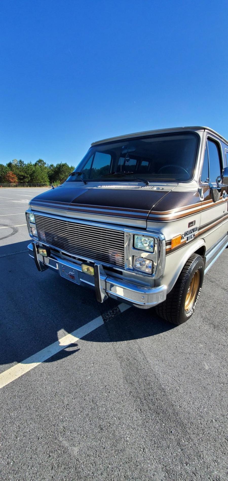 Детали экстерьера Chevrolet G20 Conversion Van  (CG21305) 1988 года  (фото 65 из 257)